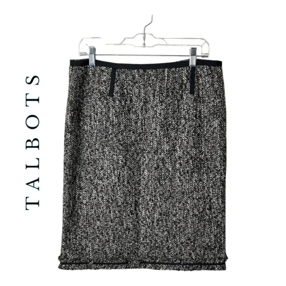 0893. TALBOTS TWEED KNEE LENGTH SKIRT‎ FULLY LINED SLIT IN BACK SIZE 10
